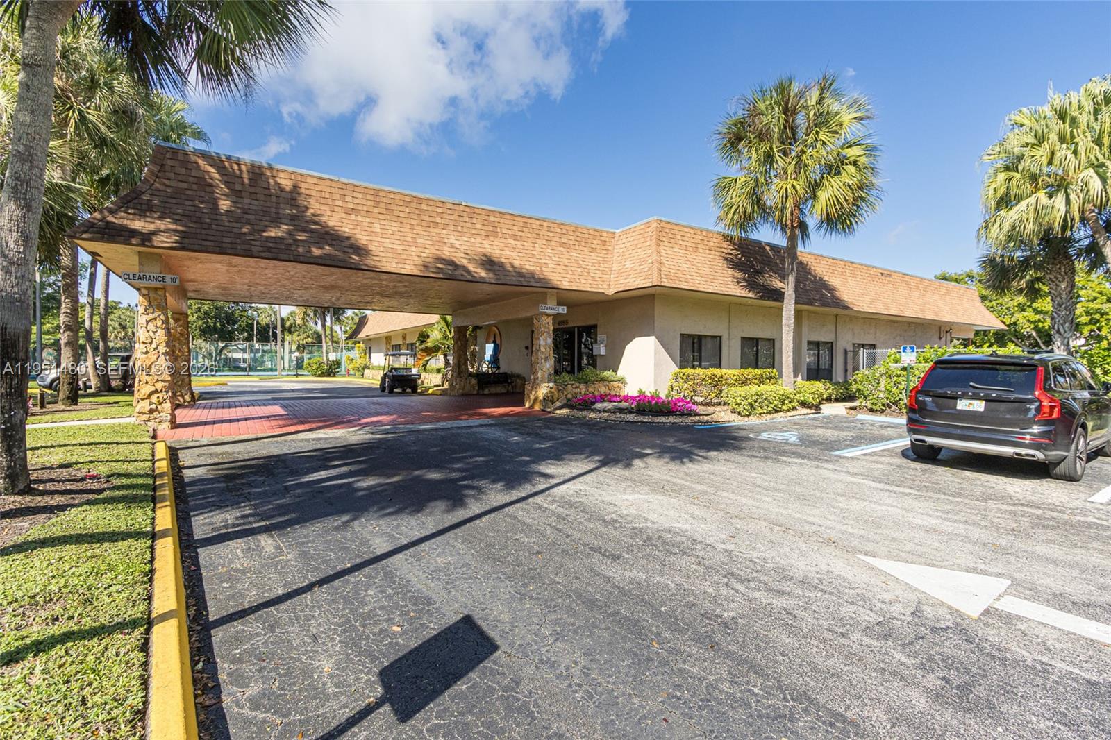 LAKES OF CARRIAGE HILLS - Residential