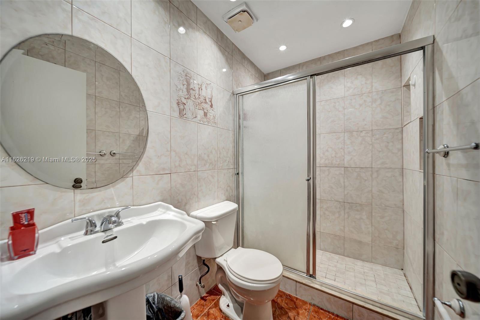 WIMBLEDON TOWNHOUSE III-1 - Residential