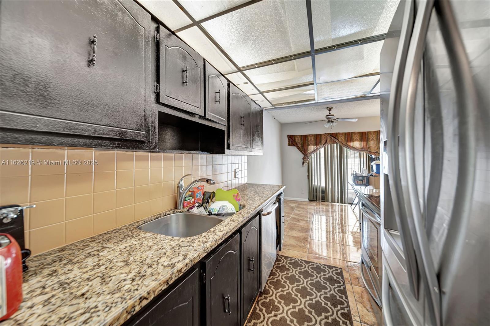 WIMBLEDON TOWNHOUSE III-1 - Residential