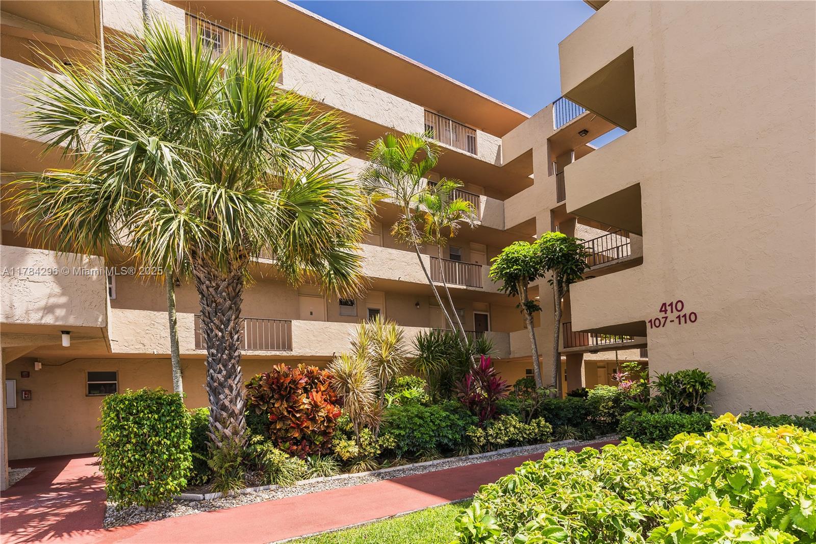 Rental Property at 410 Nw 68th Ave 205, Plantation, Miami-Dade County, Florida - Bedrooms: 1 
Bathrooms: 2  - $1,750 MO.