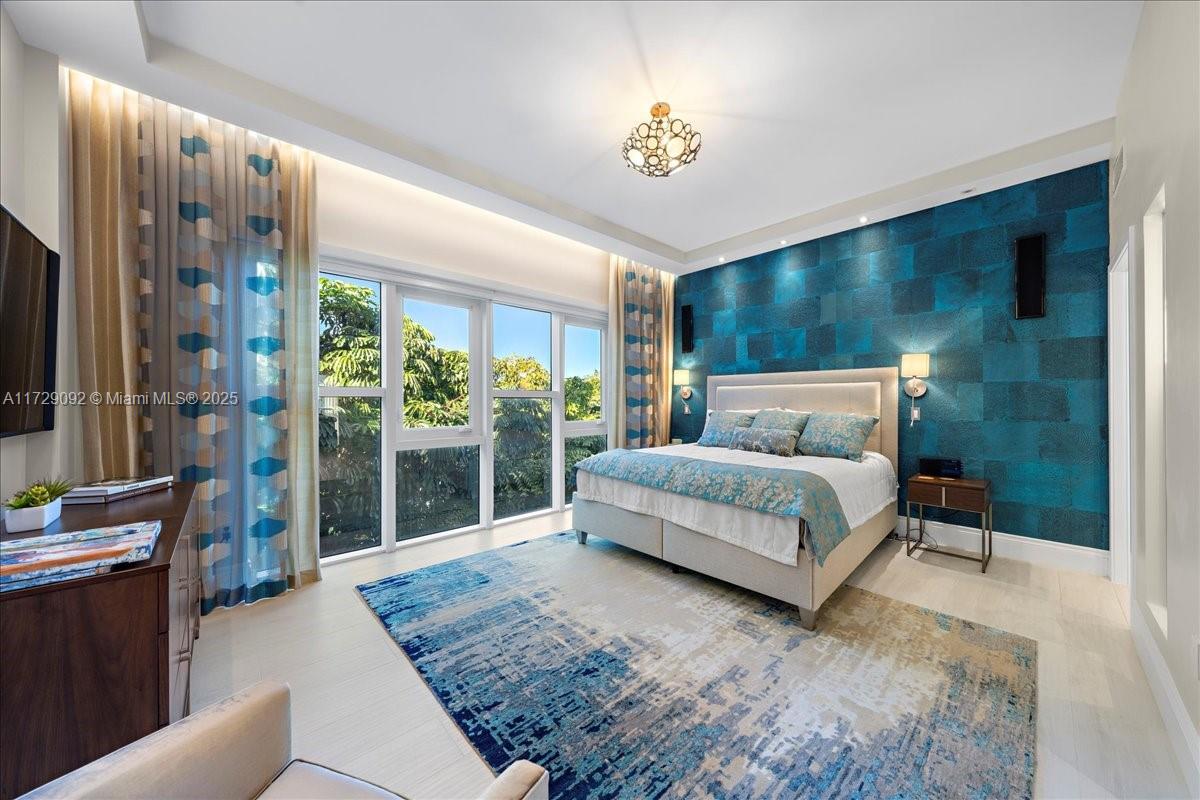 ONE BAY RESIDENCES - Residential