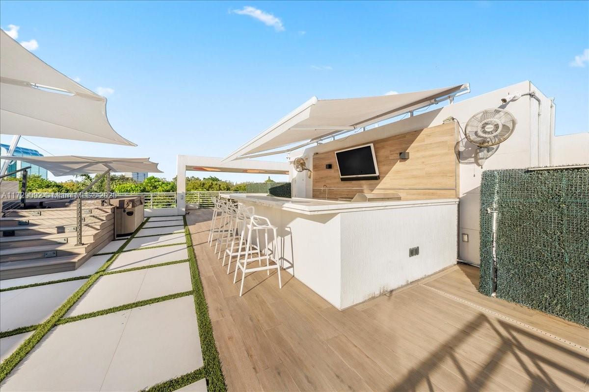 ONE BAY RESIDENCES - Residential