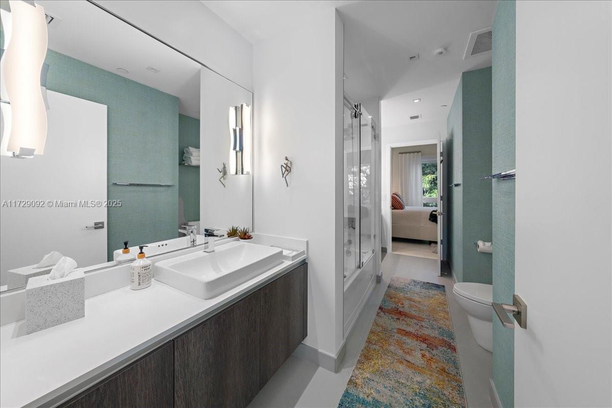 ONE BAY RESIDENCES - Residential