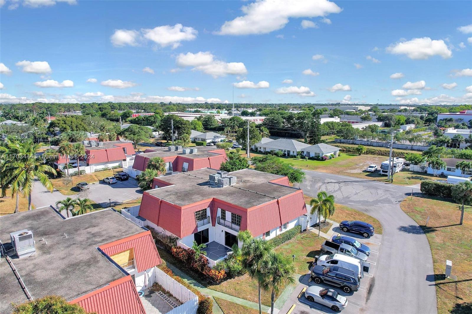 GOLFVIEW HARBOUR TOWNHOUS - Residential
