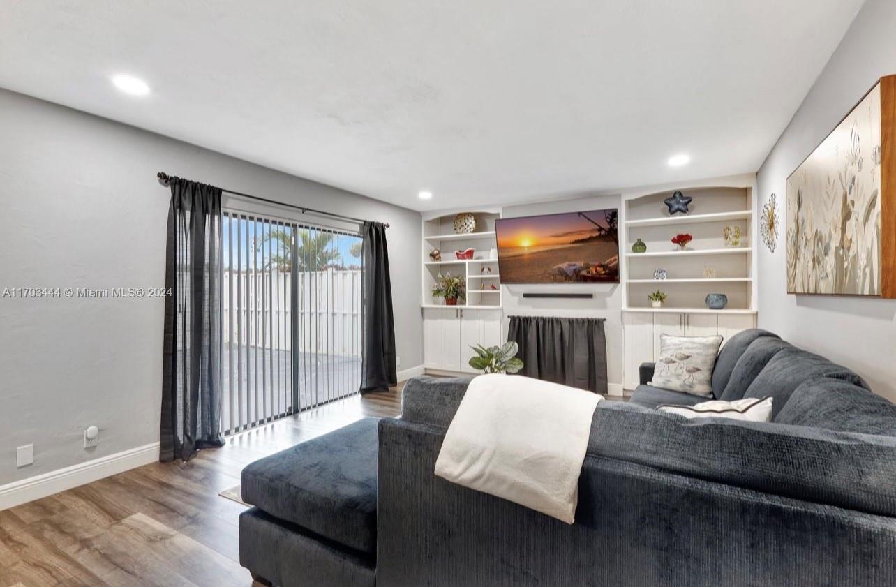 GOLFVIEW HARBOUR TOWNHOUS - Residential