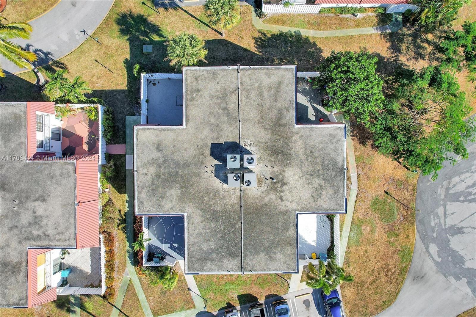GOLFVIEW HARBOUR TOWNHOUS - Residential