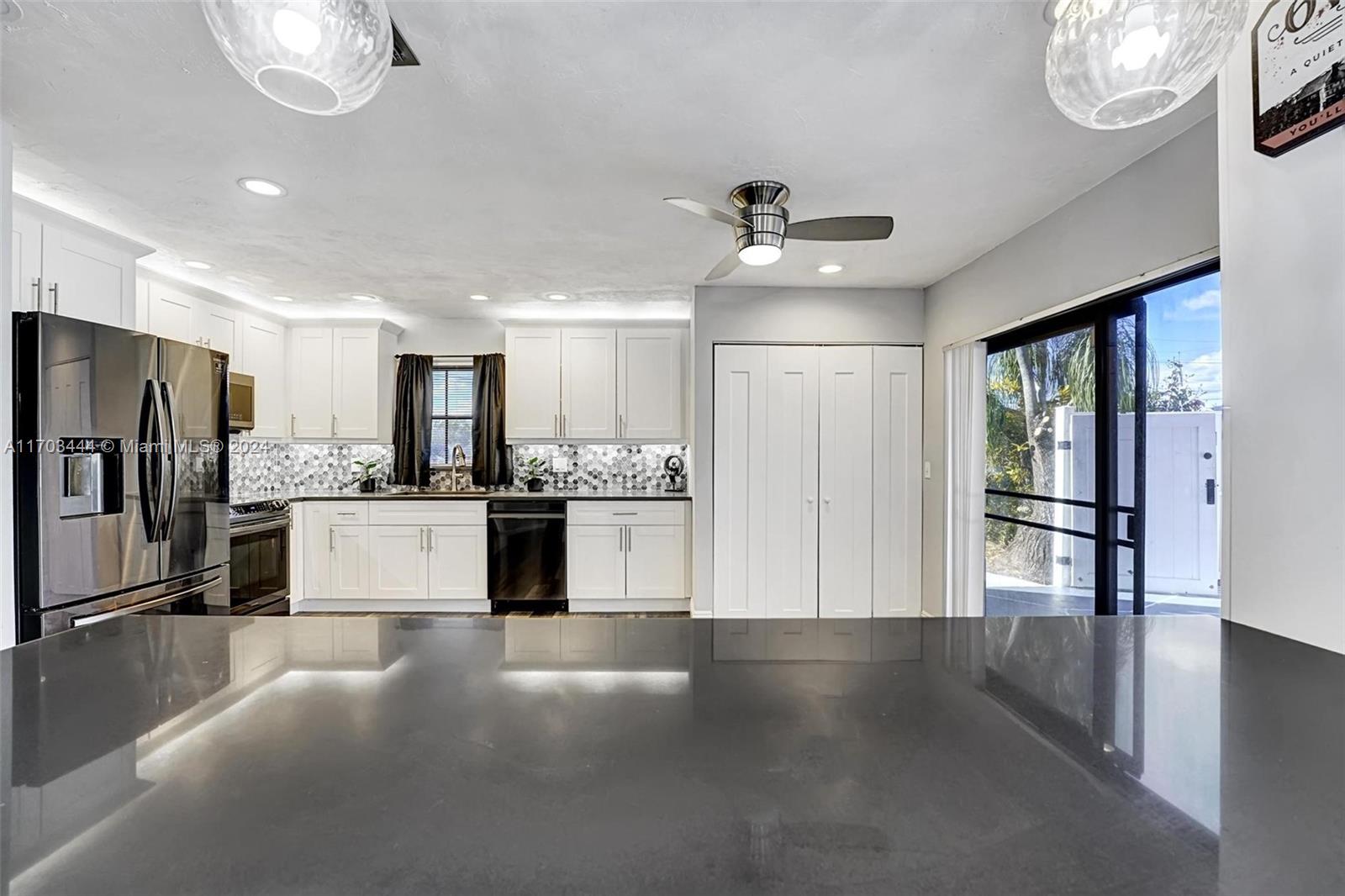 GOLFVIEW HARBOUR TOWNHOUS - Residential