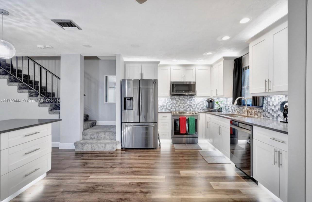 GOLFVIEW HARBOUR TOWNHOUS - Residential