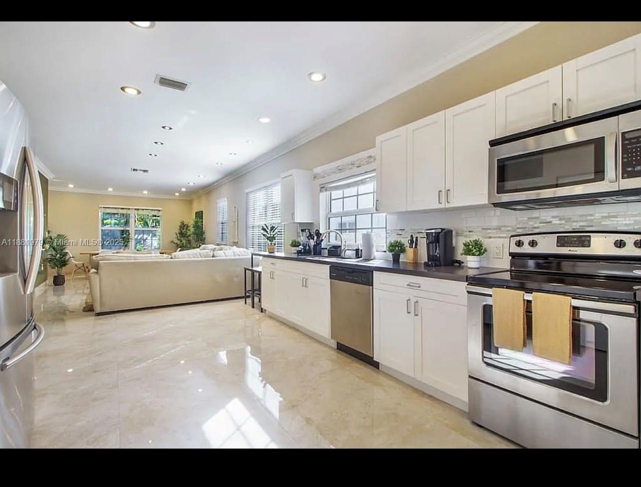 SHADOWLAWN EXTENSION SUB - Residential