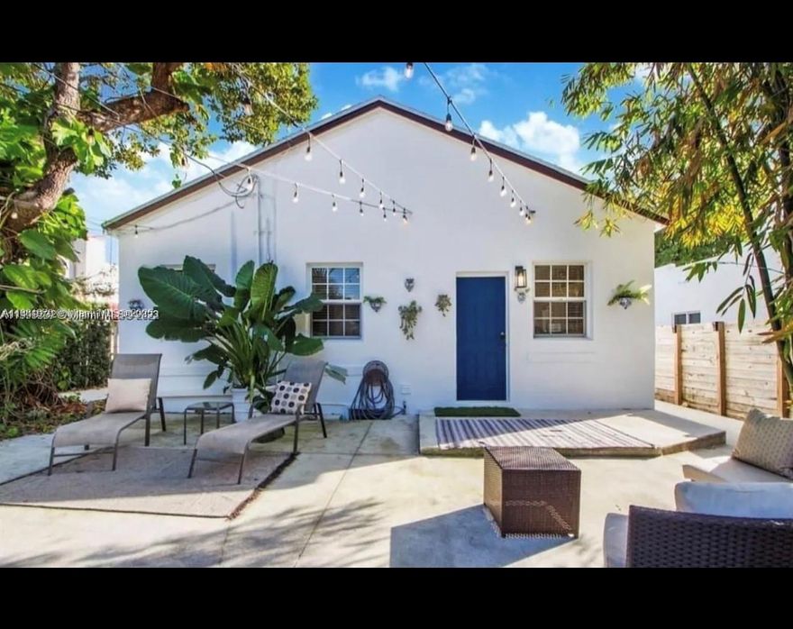 Amazing fully renovated property combined duplex located in the highly sought-after neighborhood of Buena Vista
Miami; enjoy the best that this vibrant city has to offer. Just minutes away from some of the city's top restaurants,
shopping, and entertainment options. With easy access to major highways, you can quickly and easily explore all
that Miami has to offer. Property features 3-bedroom + 2-bathroom house & 1-bedroom/1-bathroom separate in
laws.