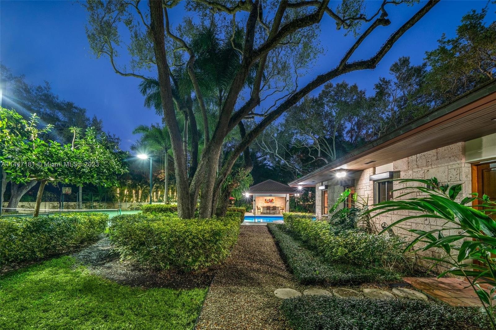 Ponce Davis - Residential