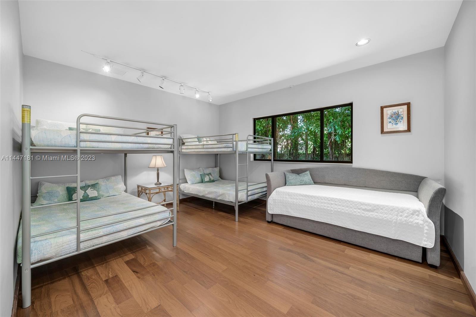 Ponce Davis - Residential