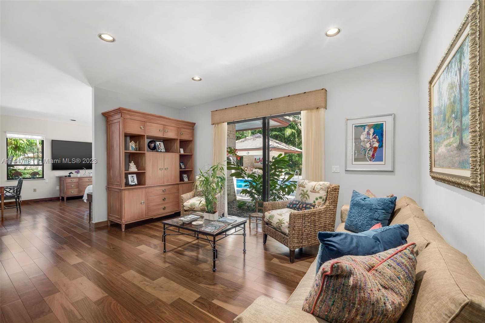 Ponce Davis - Residential