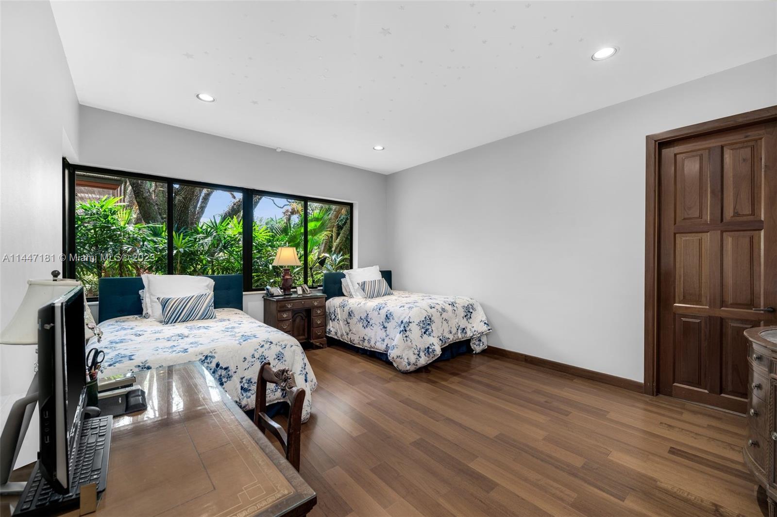 Ponce Davis - Residential