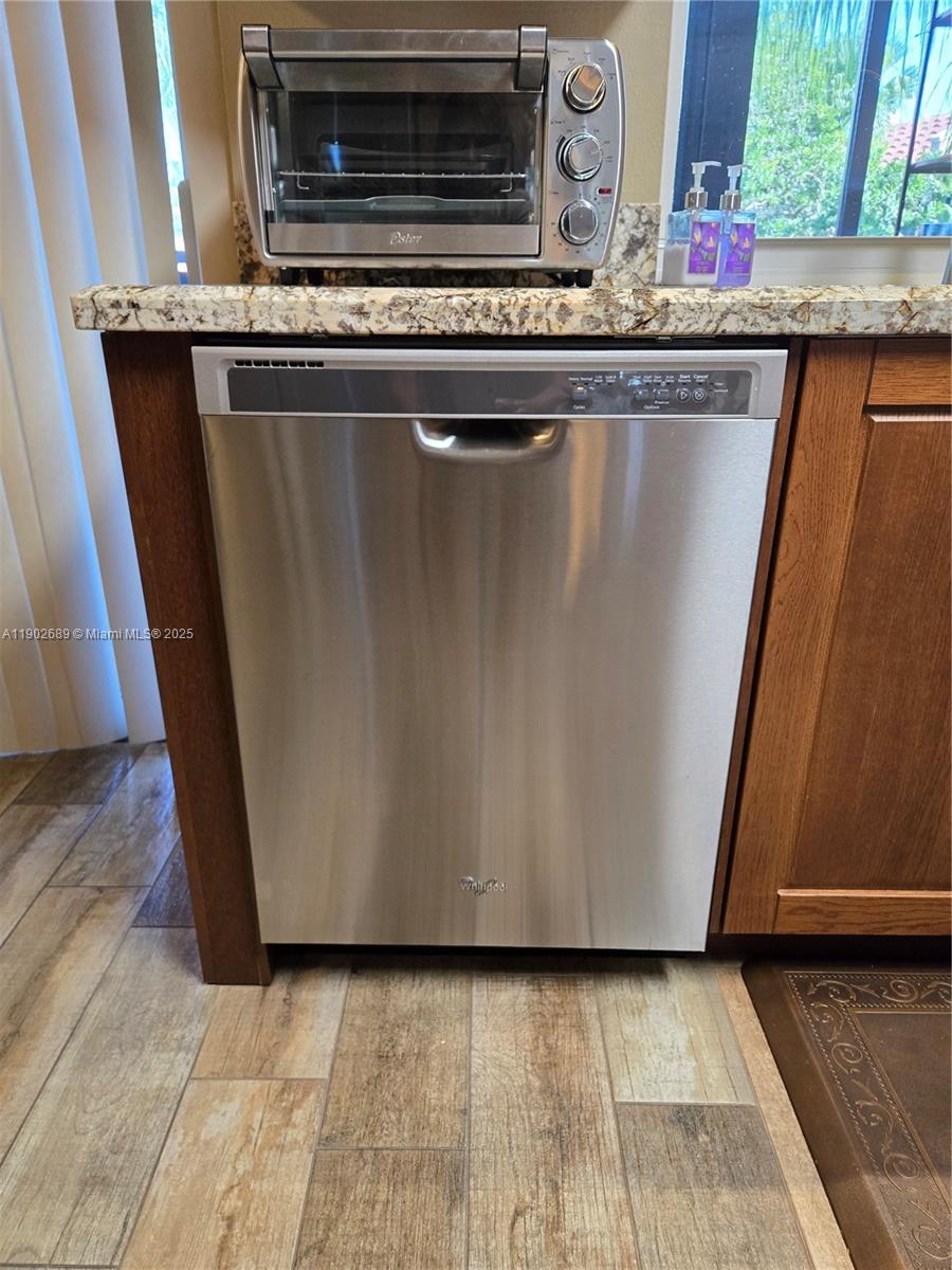 EMBARCADERO CONDO - Residential