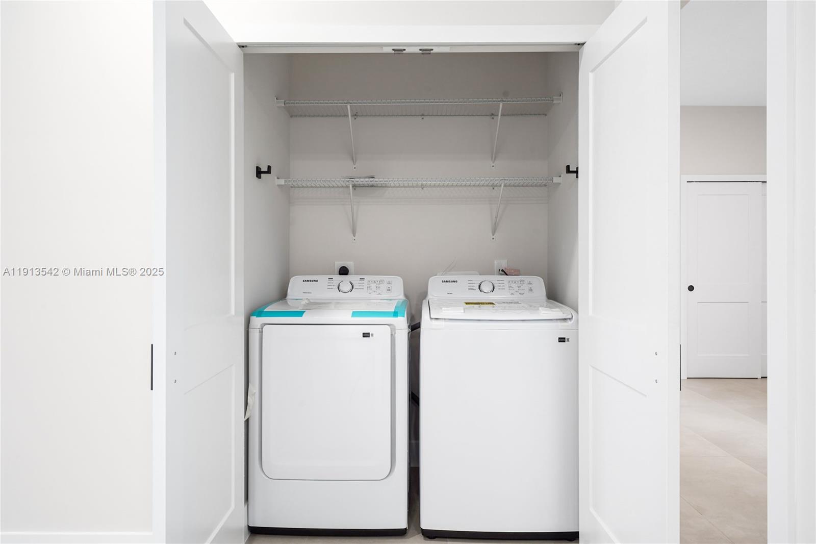 INGLESIDE PARK - Residential Lease