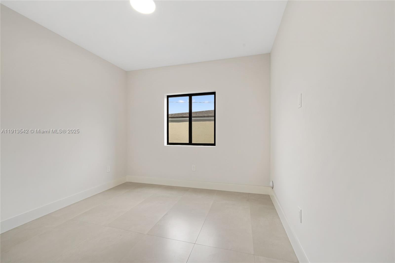 INGLESIDE PARK - Residential Lease