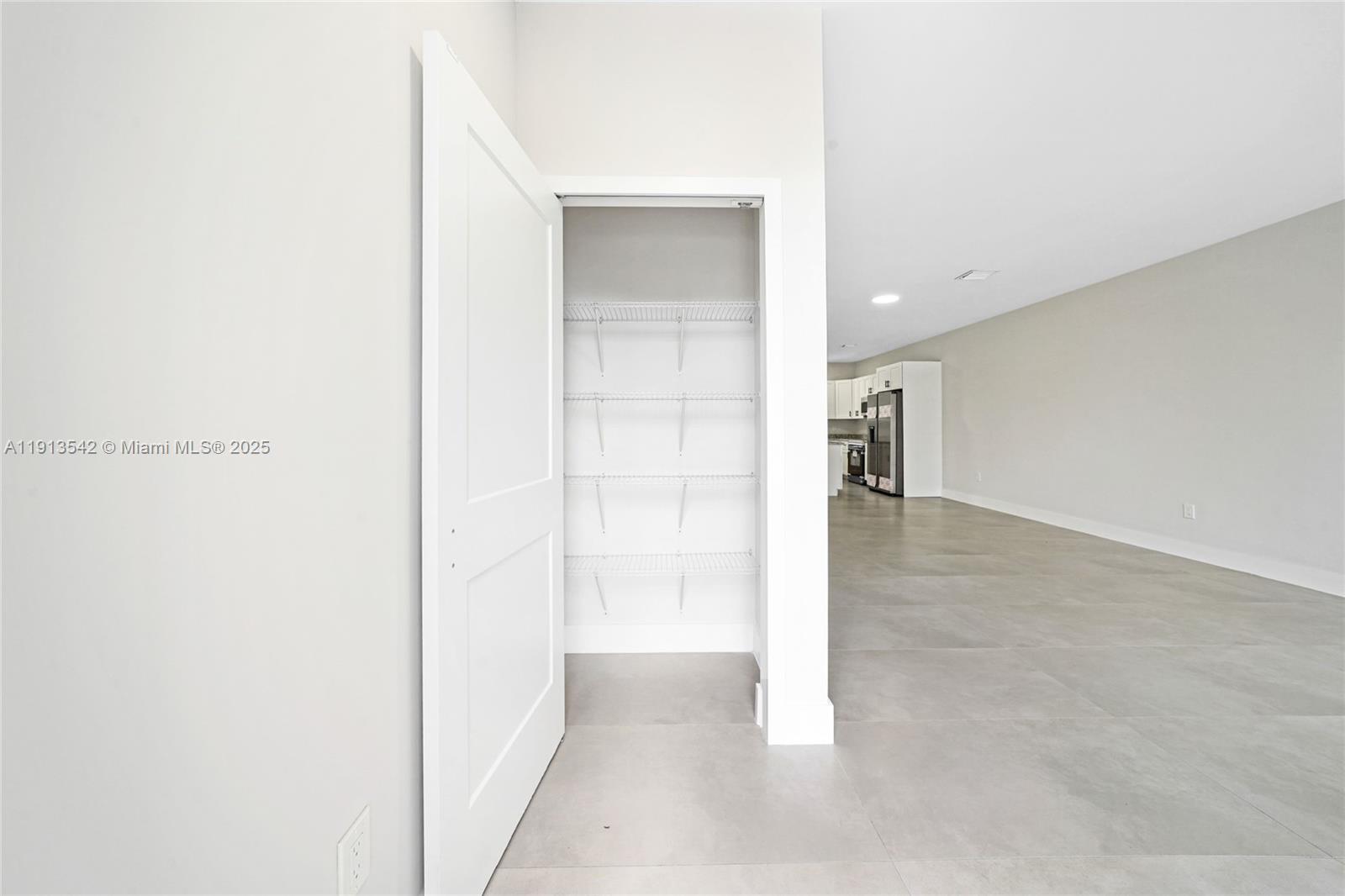 INGLESIDE PARK - Residential Lease