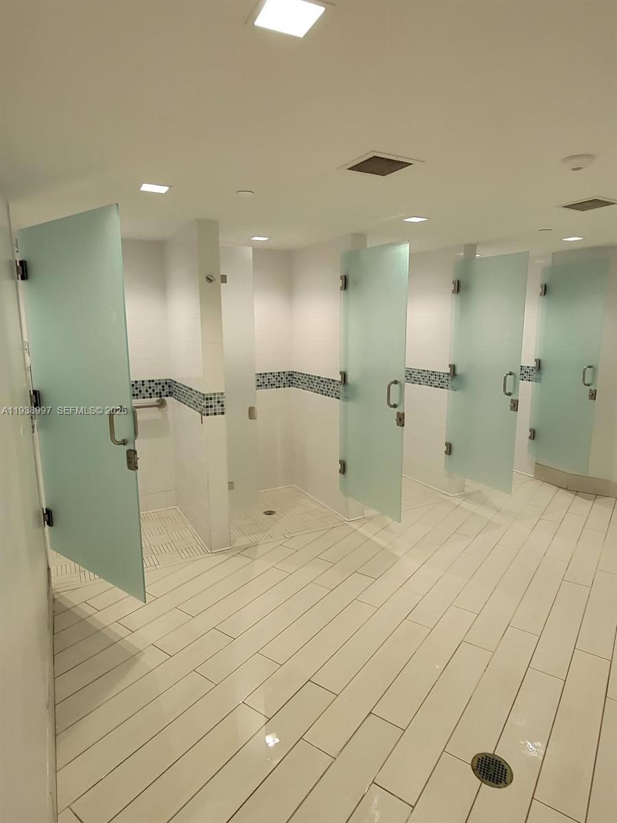 OLYMPUS CONDO PHASE - Residential