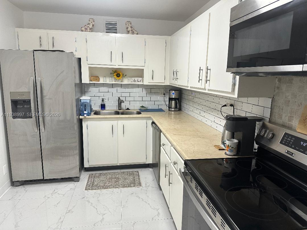 OLYMPUS CONDO PHASE - Residential