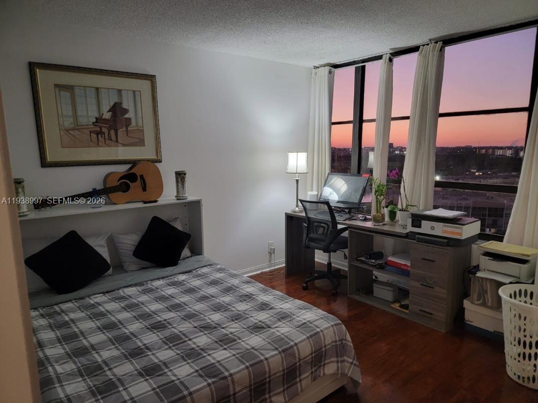 OLYMPUS CONDO PHASE - Residential