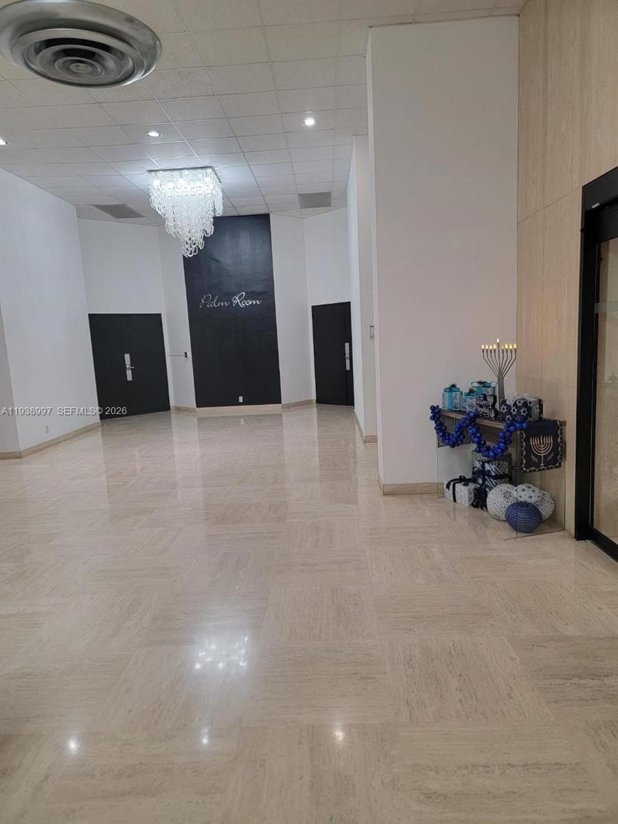 500 Three Islands Blvd 709