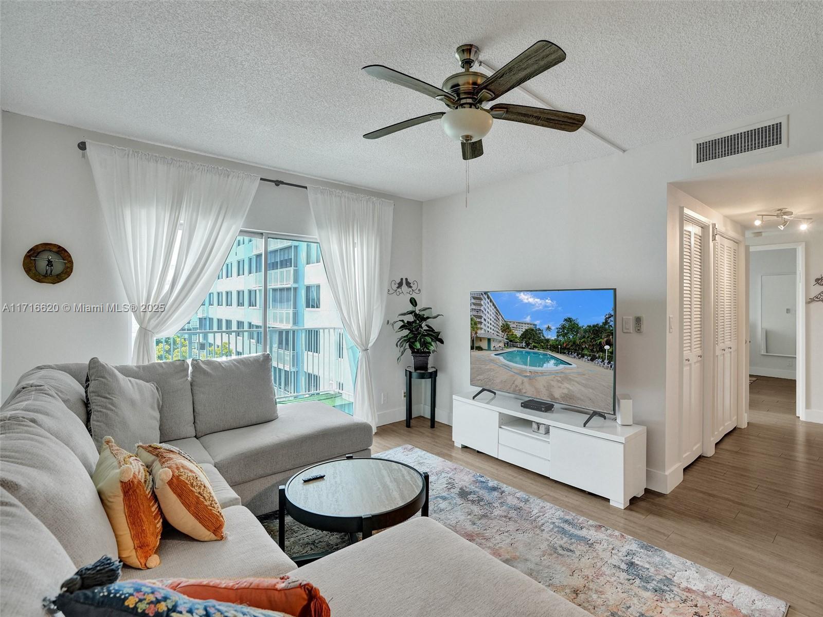 HILLCREST EAST NO 24 COND - Residential