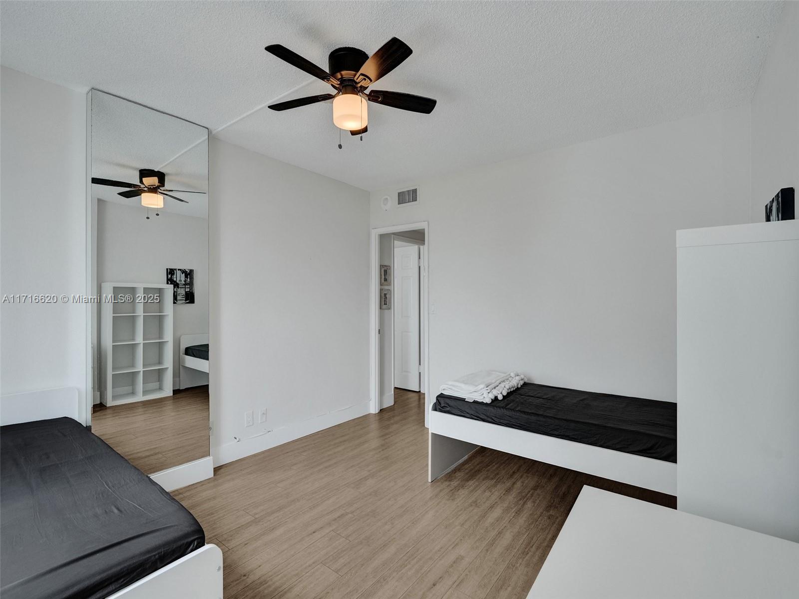 HILLCREST EAST NO 24 COND - Residential