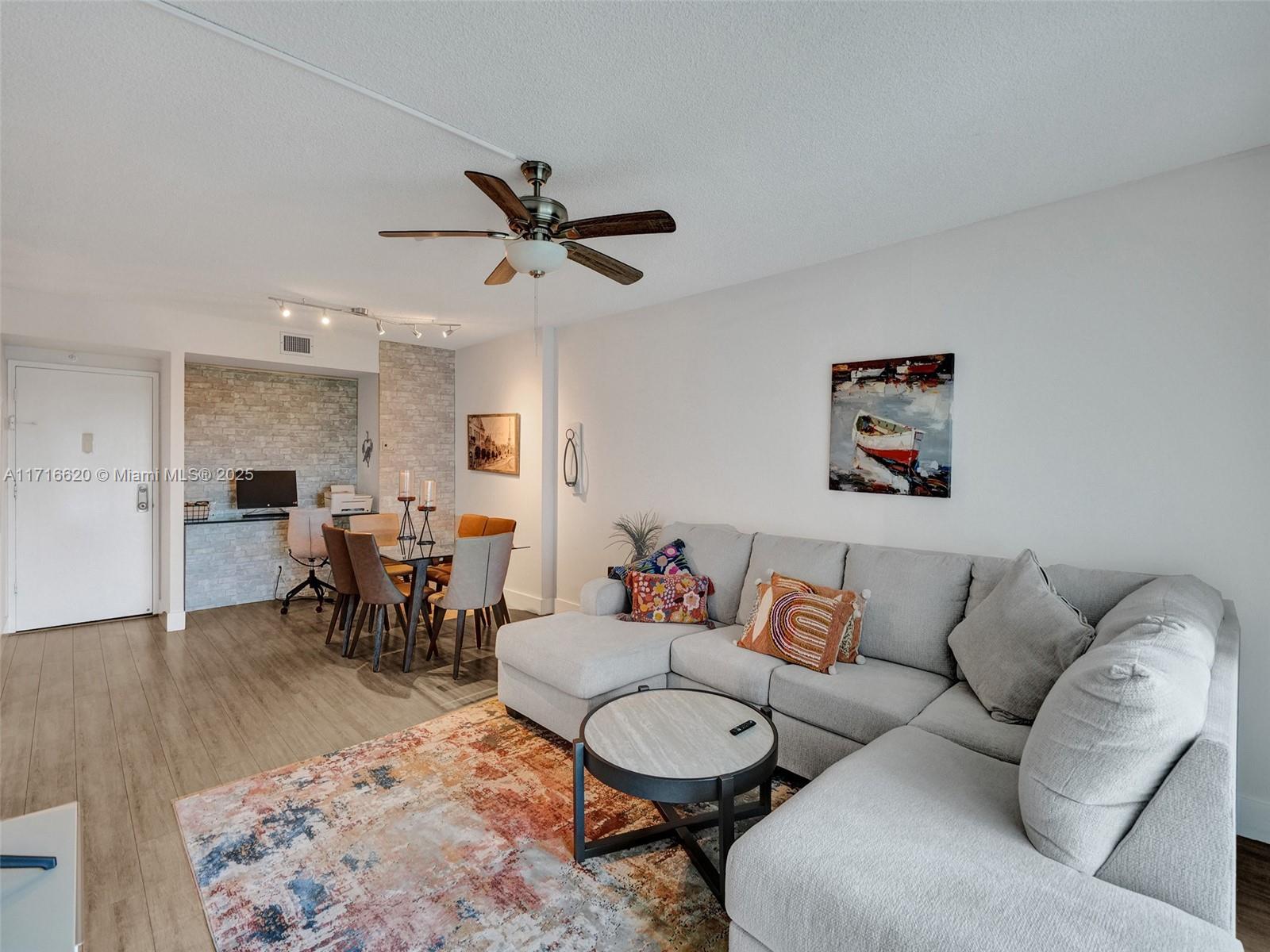HILLCREST EAST NO 24 COND - Residential