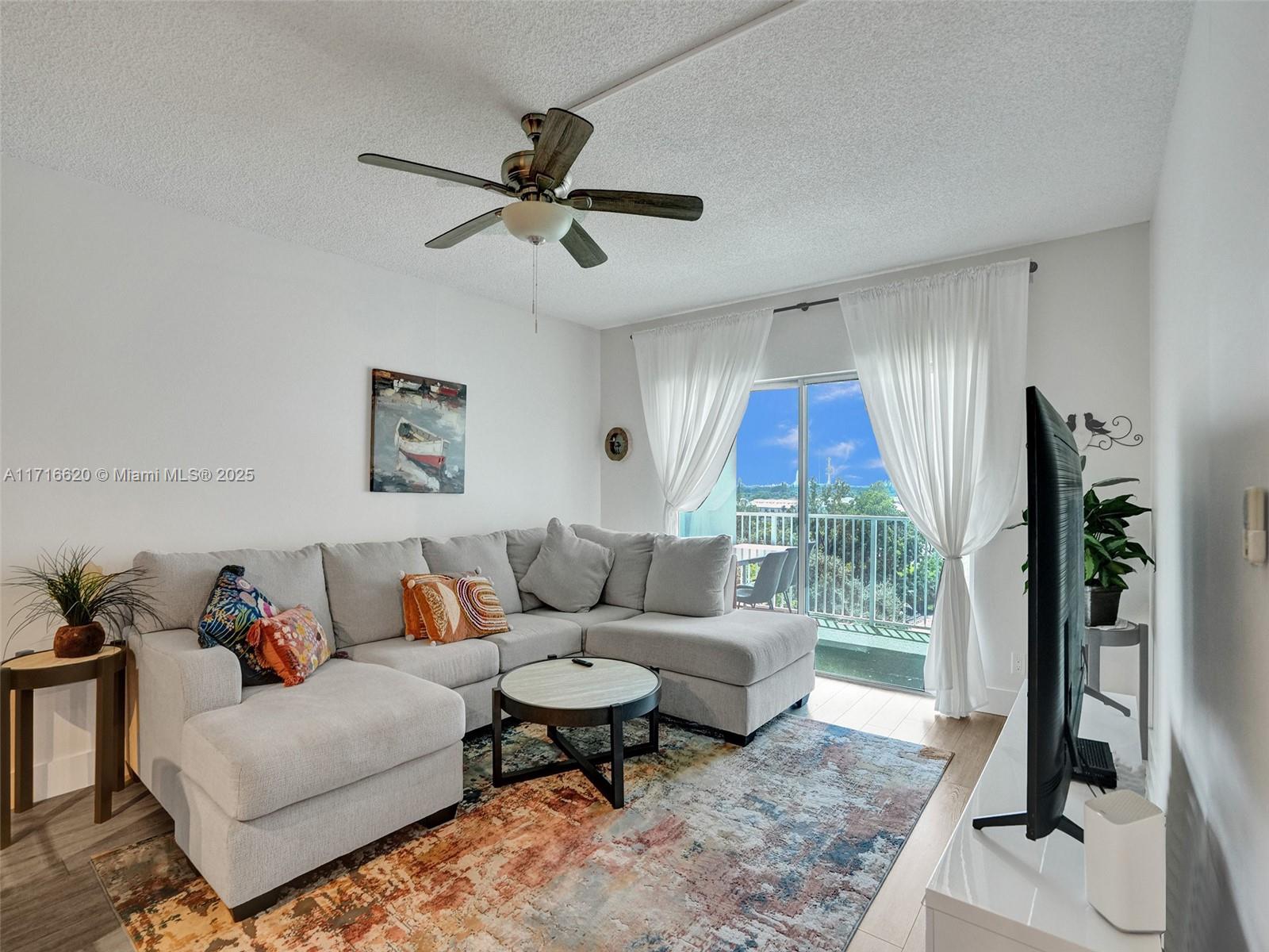 HILLCREST EAST NO 24 COND - Residential