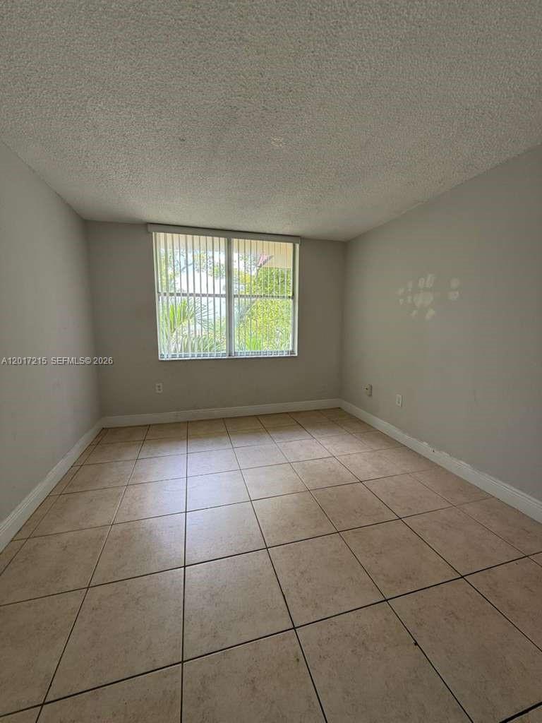 BAYVIEW PALMS CONDO - Residential Lease