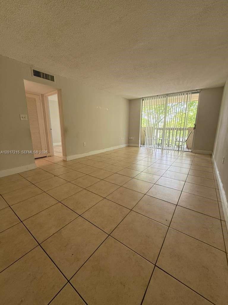 BAYVIEW PALMS CONDO - Residential Lease
