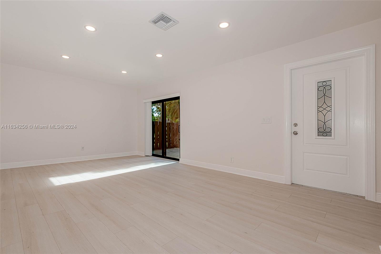 PARKSIDE - Residential