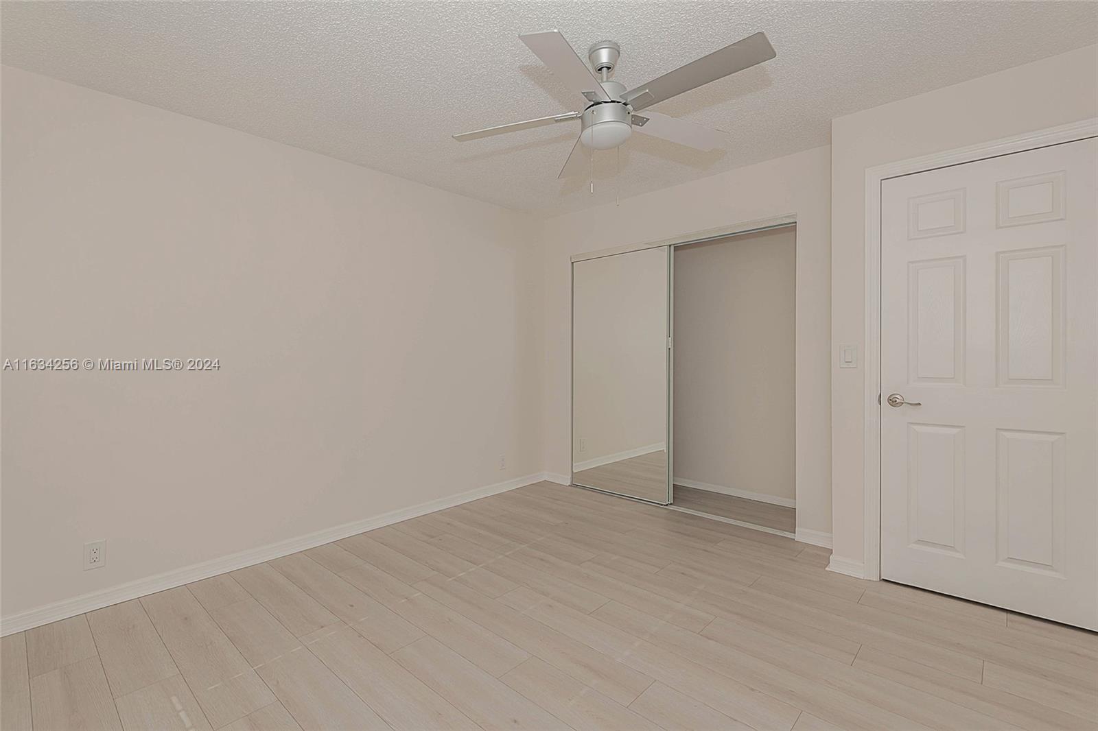 PARKSIDE - Residential