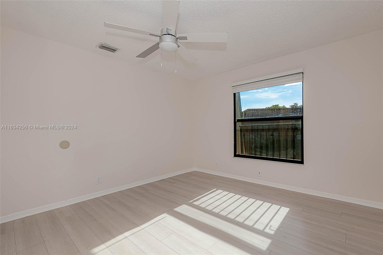 PARKSIDE - Residential