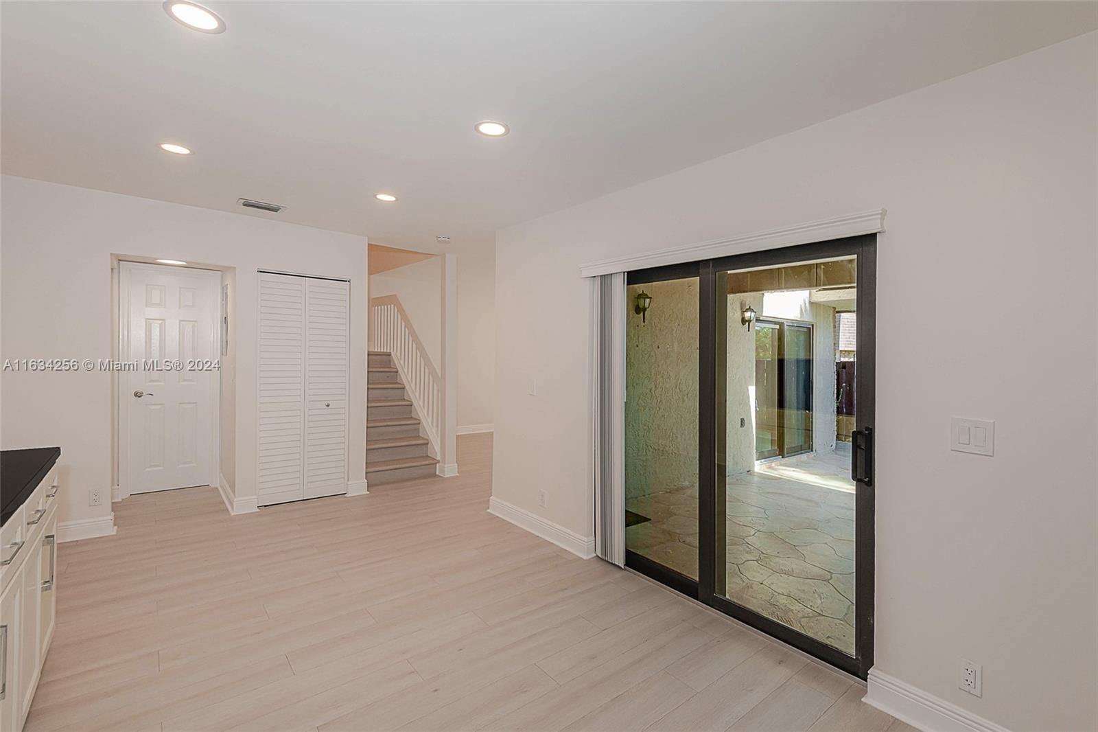 PARKSIDE - Residential