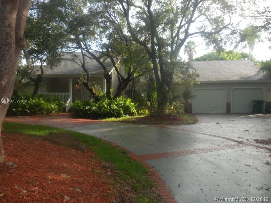 This Home Has It All, Four Bedrooms, Four Bathrooms , Media Room, Family Room With Fireplace. Large master Suite, Where Do We Start. Large Kitchen With granite Counter Tops Overlooking The Family Room. Master Is On The First Level. Master Bath Has Sunken Tub With two Shower Heads, Bidet And Separate Open Shower. Ceramic Tile And Laminate Everywhere on Level One. Second Floor Bedrooms Are All ceramic Tile Floors. Screen Enclosed lanai Looks Out At The resort Style Pool And Hot Tub, Let's Not Forget The Covered cabana And Bar Area. Make Your Appointment To See This One Today. Welcome Home!!!