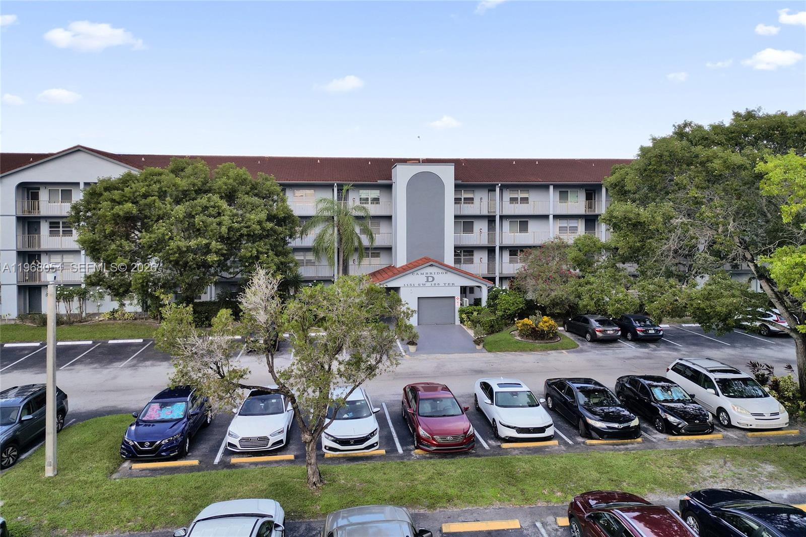 CAMBRIDGE AT CENTURY VILL - Residential