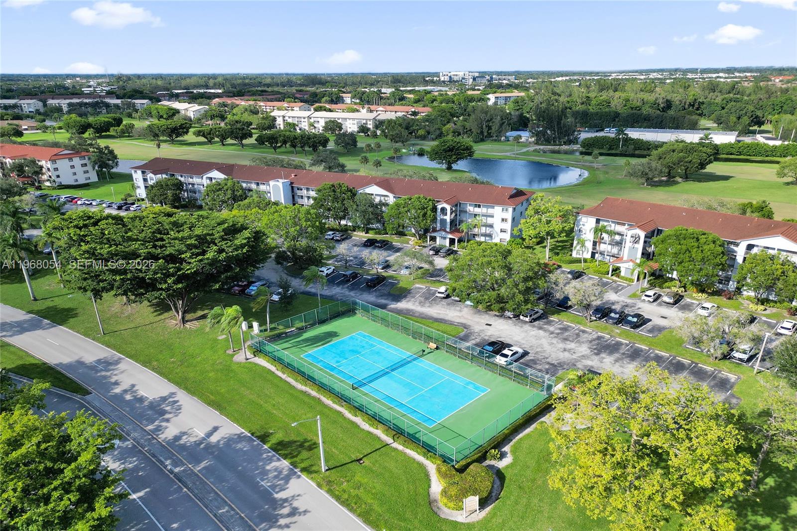 CAMBRIDGE AT CENTURY VILL - Residential