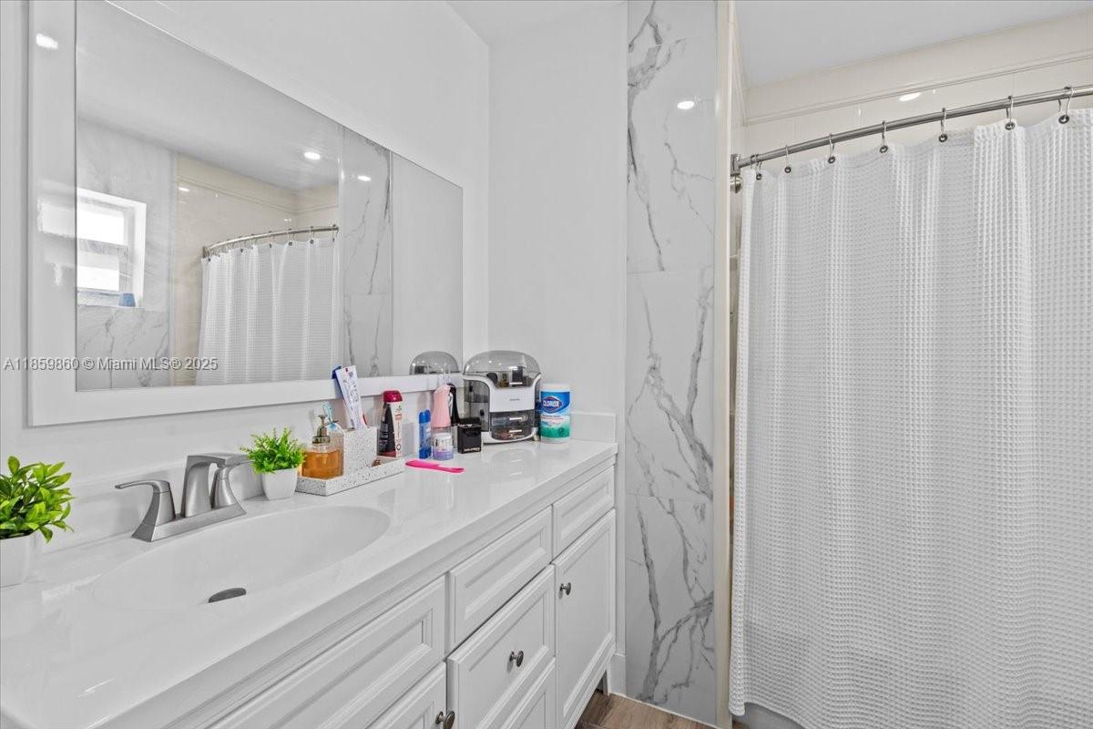 PALM SPRINGS SEC 4 - 5TH - Residential