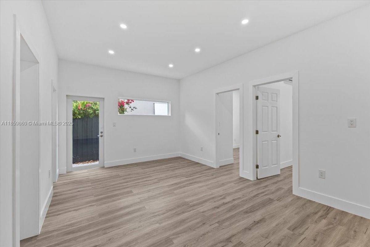 PALM SPRINGS SEC 4 - 5TH - Residential