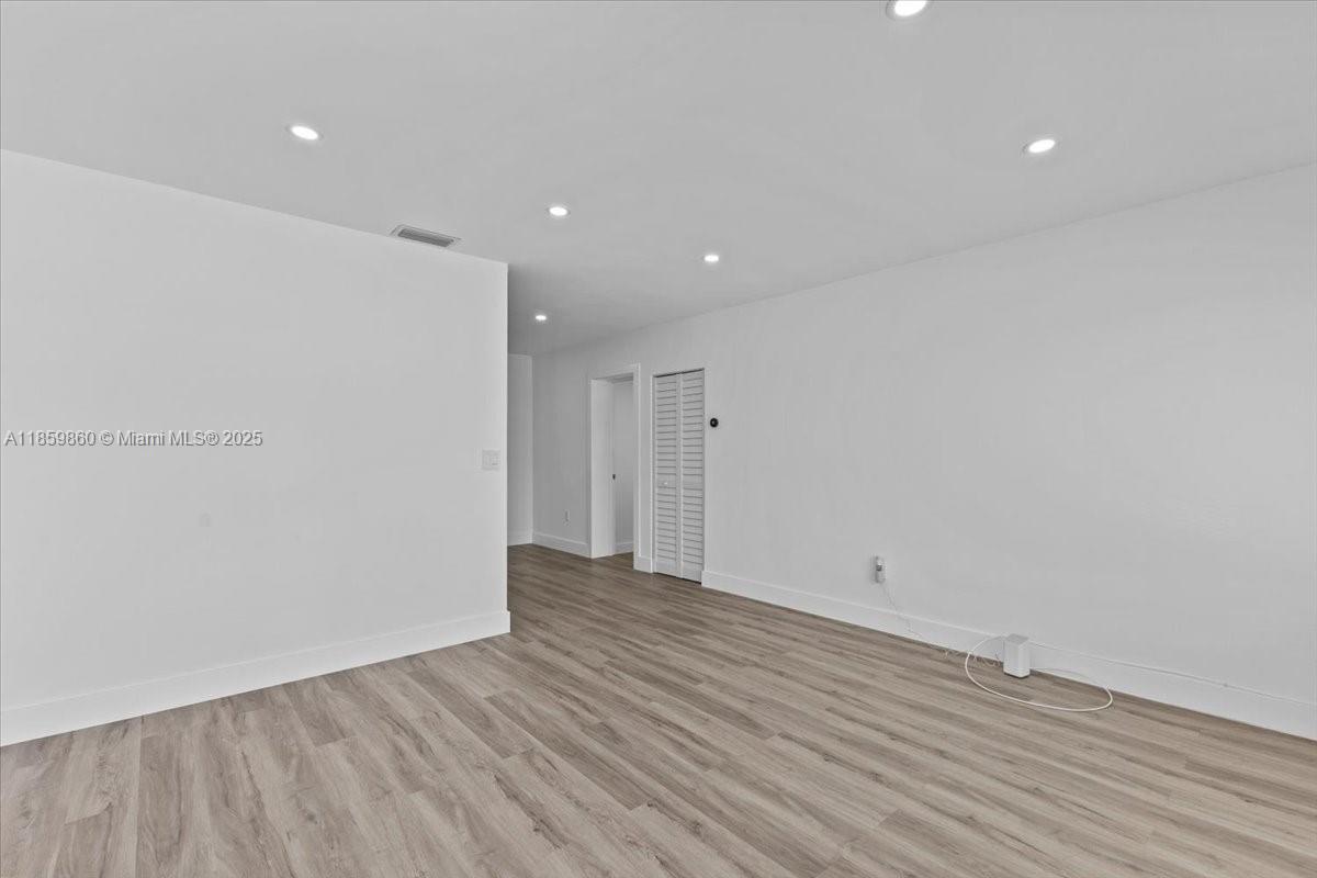 PALM SPRINGS SEC 4 - 5TH - Residential