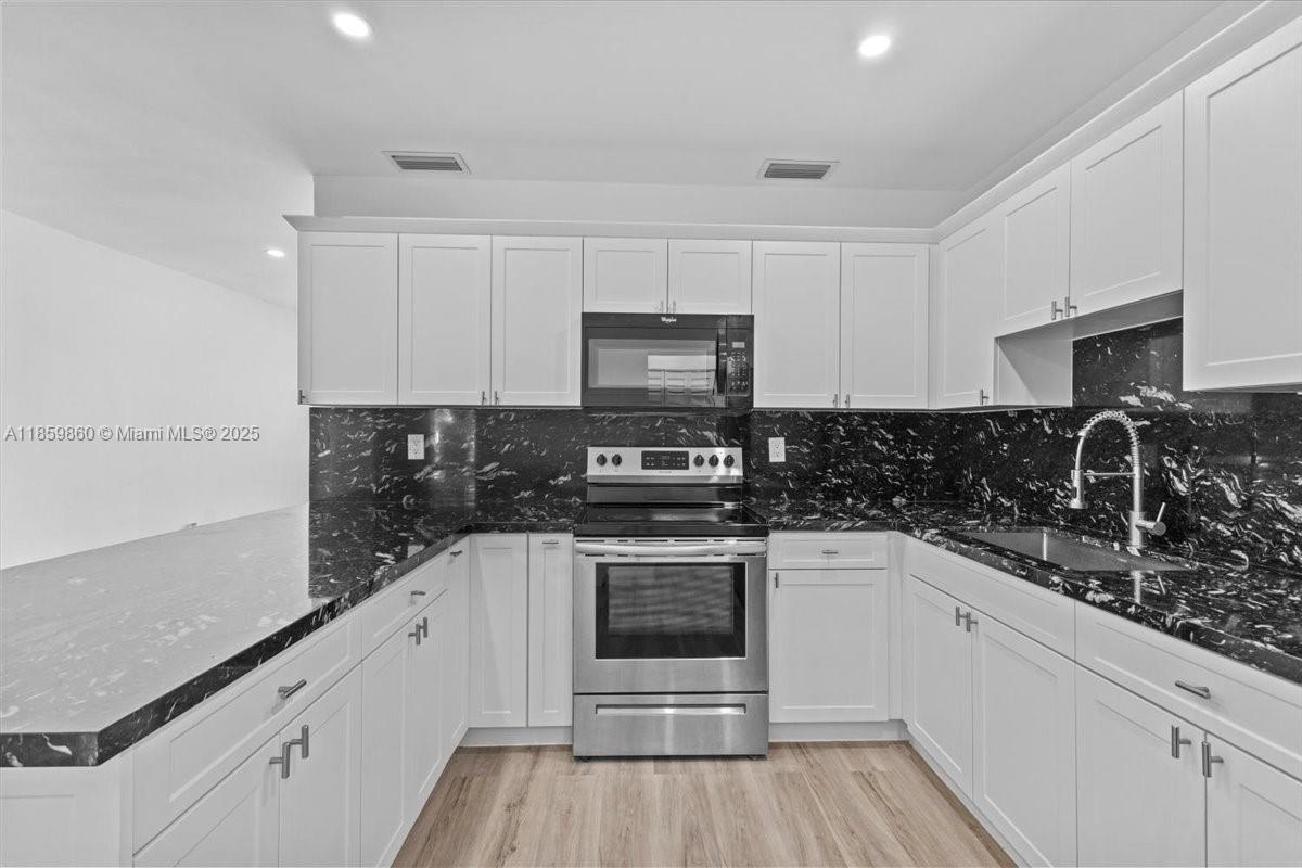 PALM SPRINGS SEC 4 - 5TH - Residential