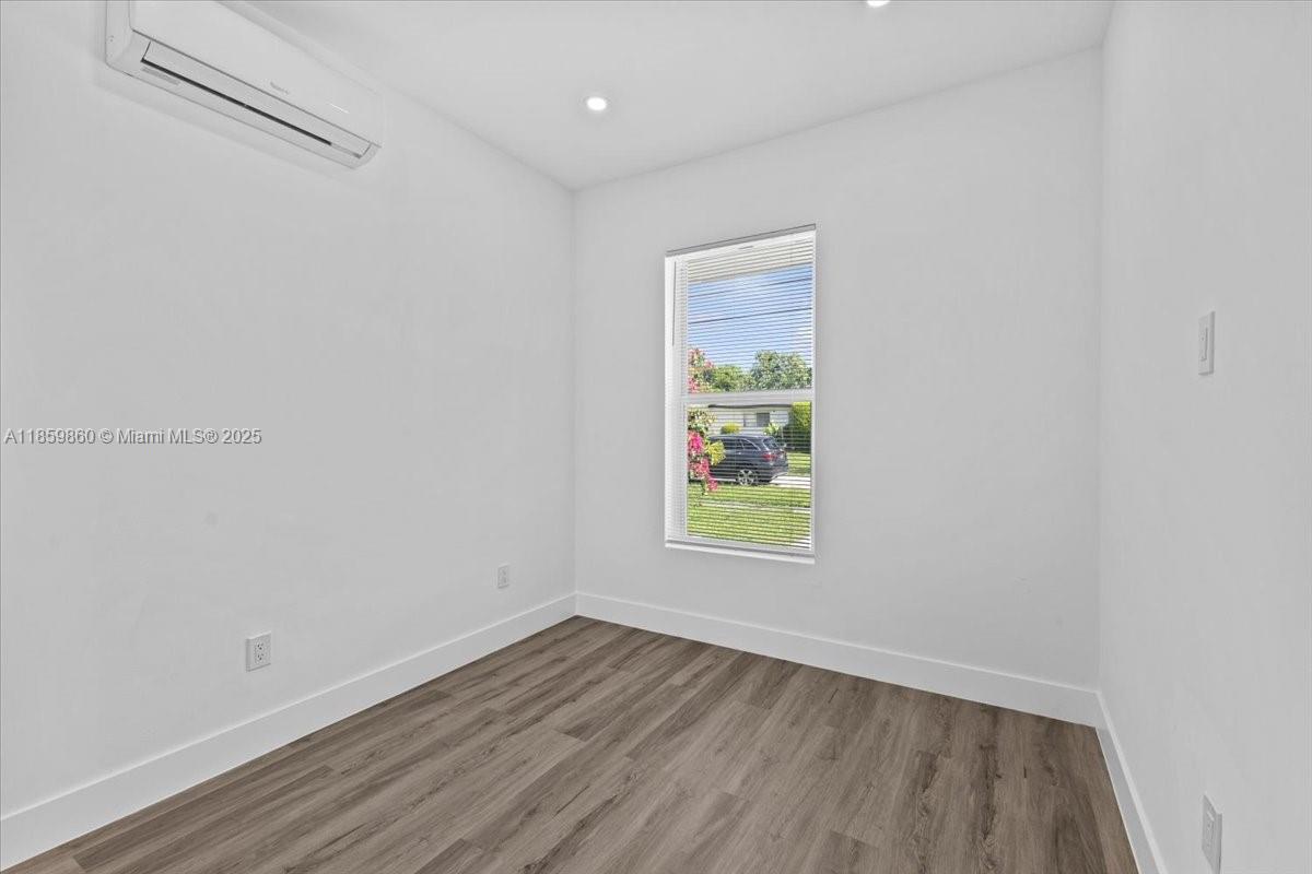 PALM SPRINGS SEC 4 - 5TH - Residential