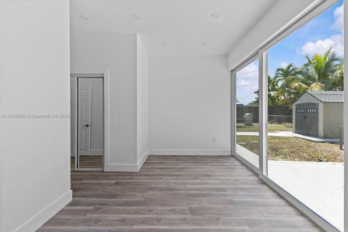 PALM SPRINGS SEC 4 - 5TH - Residential