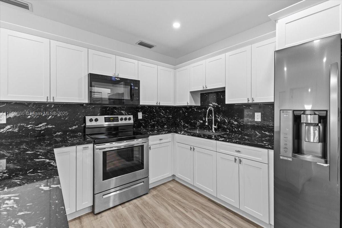 PALM SPRINGS SEC 4 - 5TH - Residential