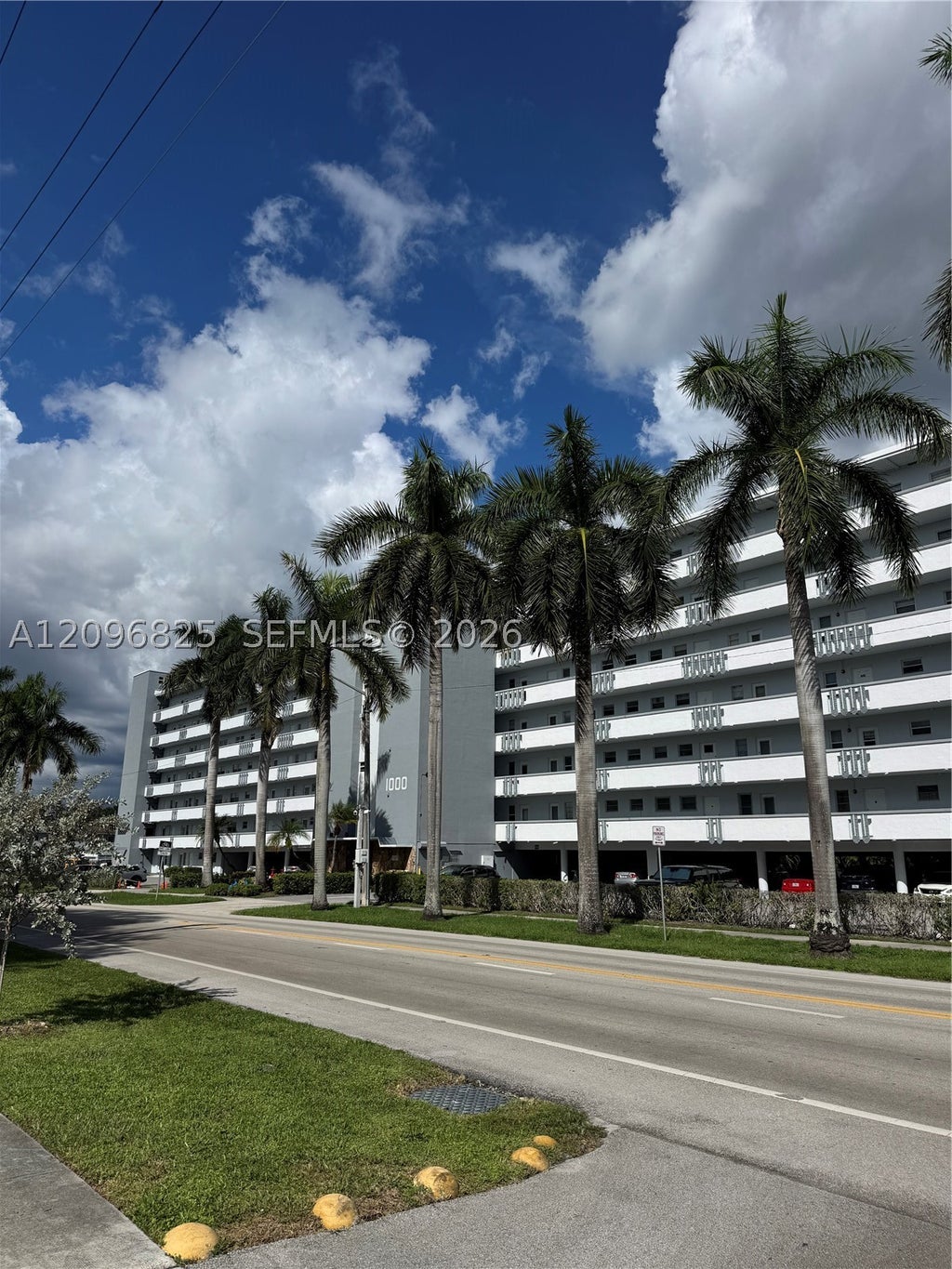 Photo of 1000 NE 14th Ave #101, Hallandale Beach, FL 33009 (MLS # A12096825)
