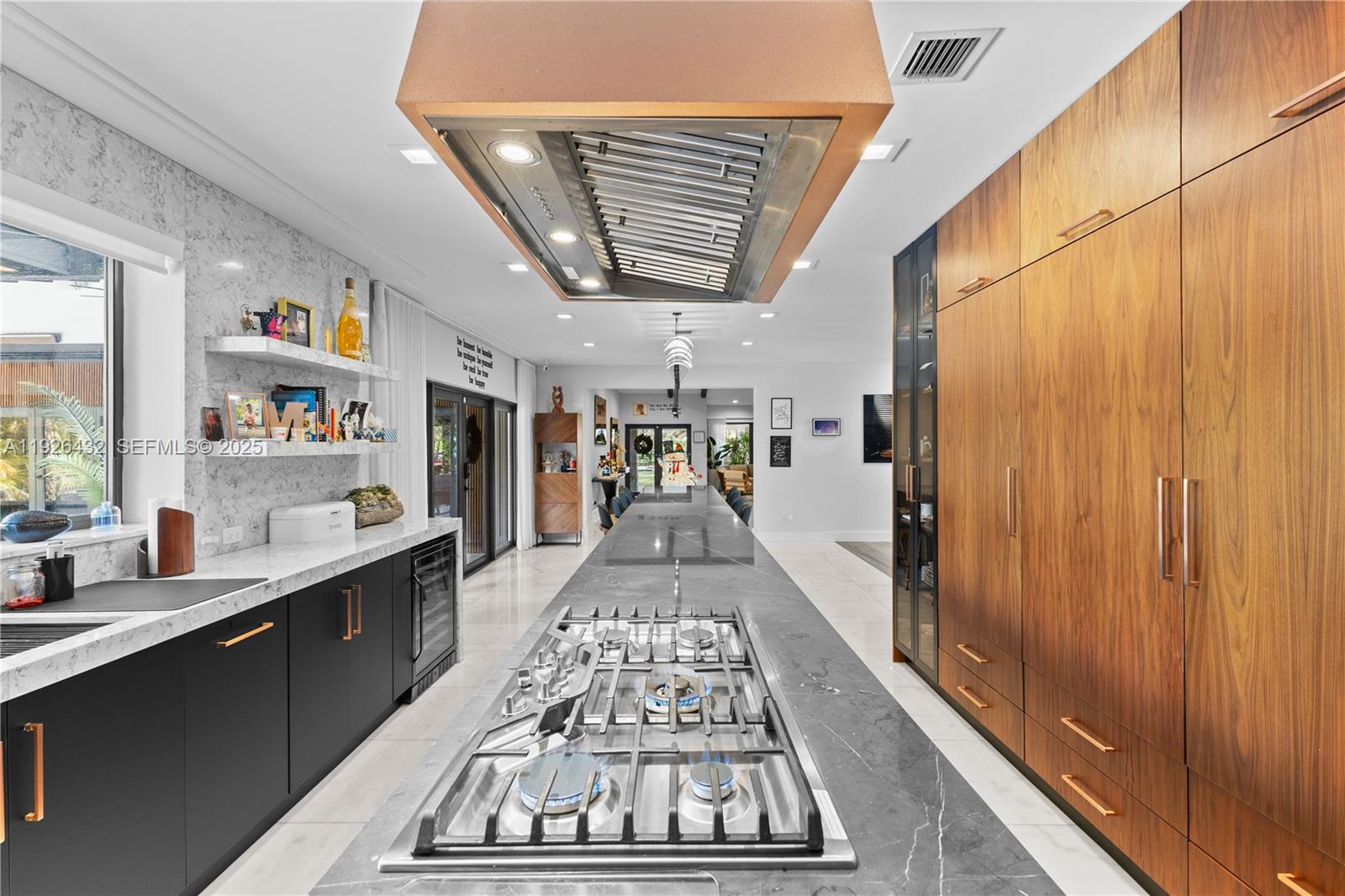 6 55 40 1.02 AC - Residential Lease