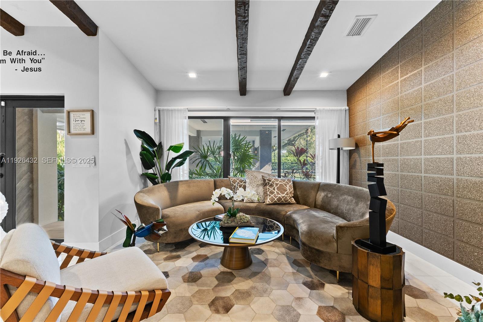 6 55 40 1.02 AC - Residential Lease