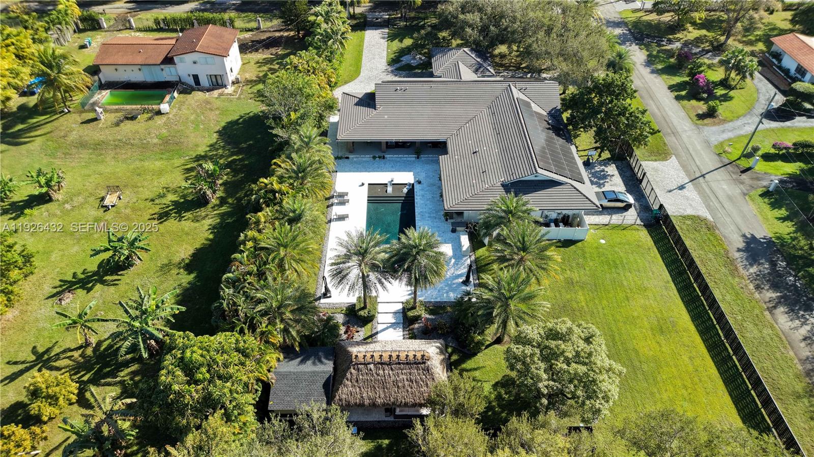 6 55 40 1.02 AC - Residential Lease